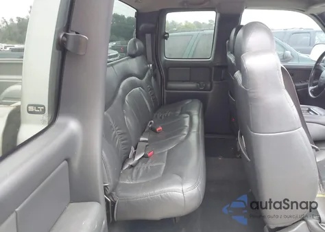 2000 GMC Sierra 2500 Sl from USA, damaged, VIN 1GTFC29U0YE384234